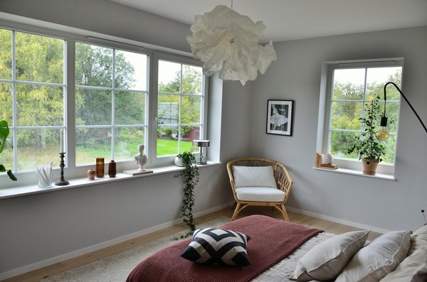 Discover the best strategies for successful tomato greenhouses in the uk: expert tips unveiled!